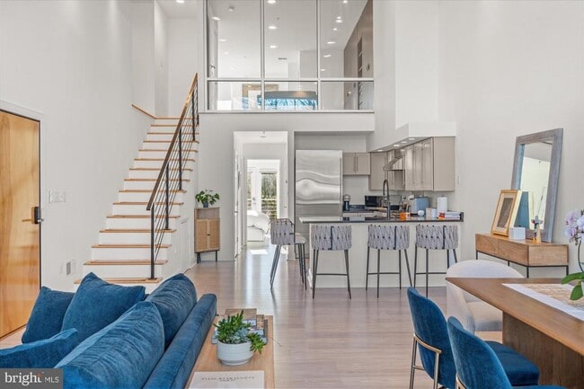 Building Photo - 1610 11th St NW