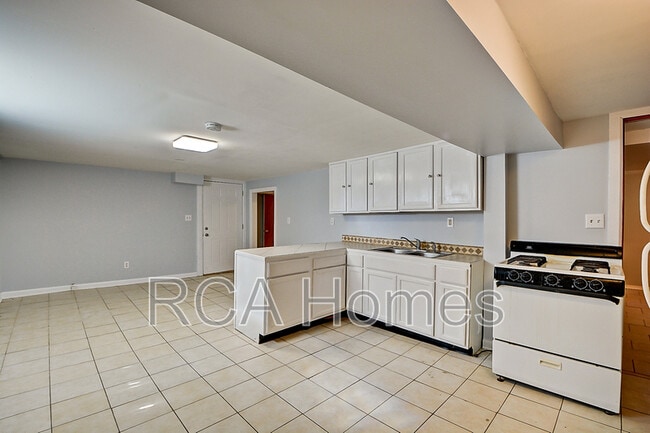 Building Photo - 52 Jenny Ln