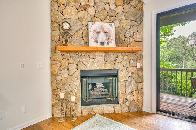 Building Photo - 220 Stoney Fls Lp