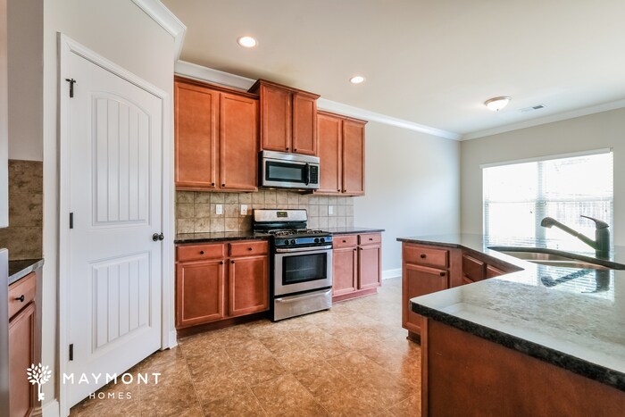 Building Photo - 3302 Veranda Way