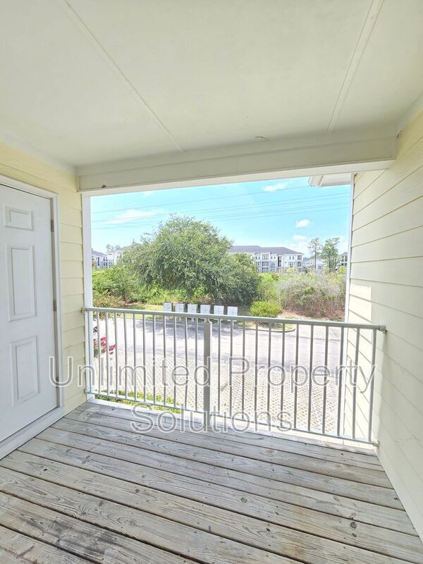 Building Photo - 5010 Hunters Trail