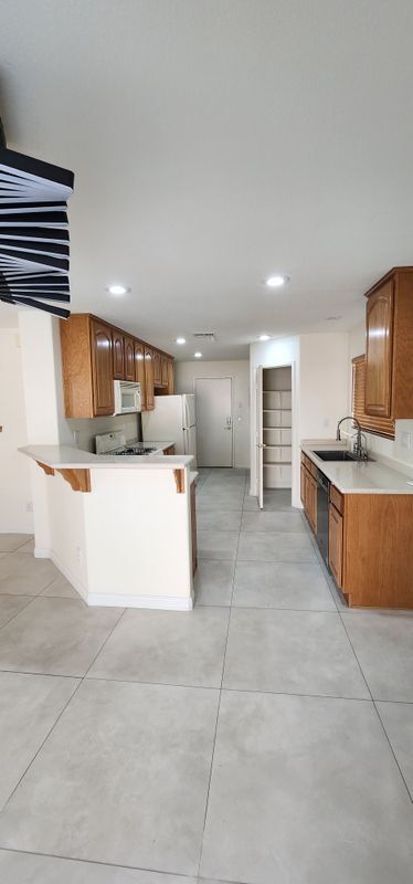 Building Photo - 11648 Vacanze Ct