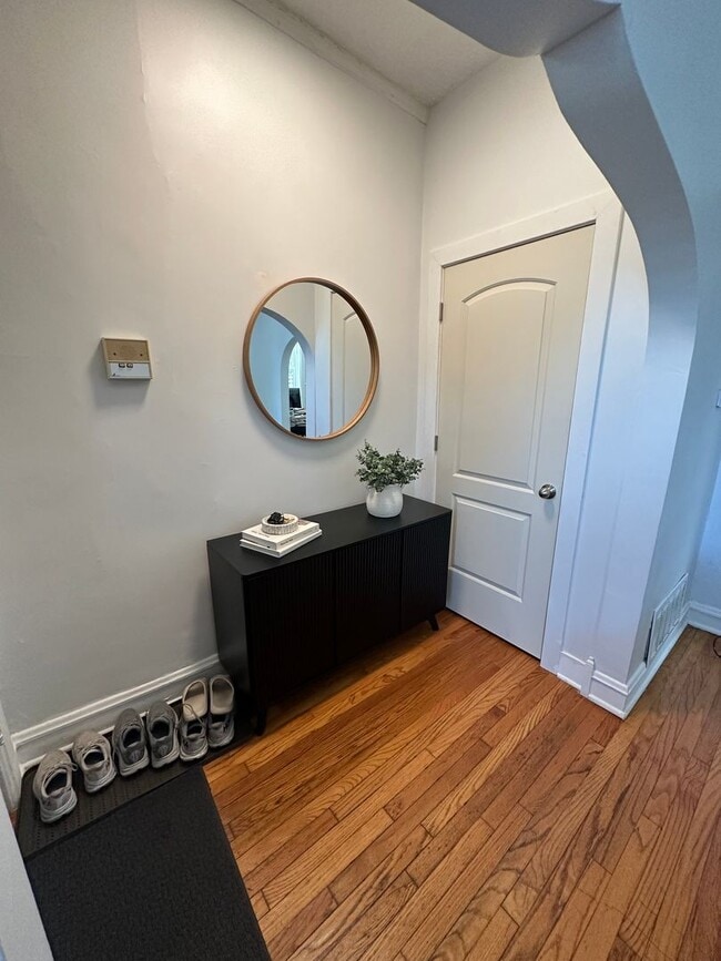 Building Photo - AM-Clifton LLC