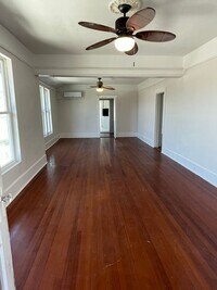 Building Photo - PRICE REDUCED! Newly Renovated 3BD/2BA in Lakeview