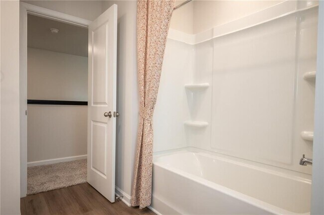 Building Photo - 13 Westerly Sta