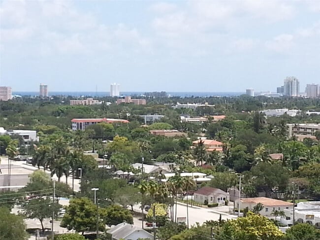 Building Photo - 110 N Federal Hwy