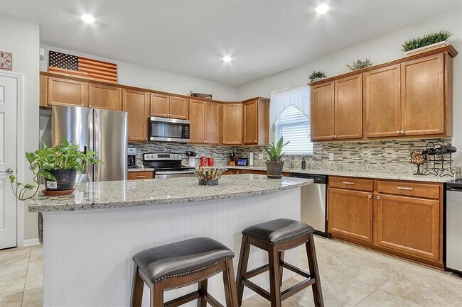 Building Photo - 5611 Barletta Dr
