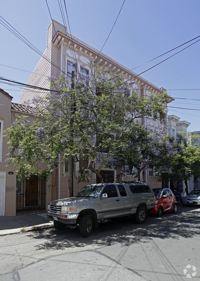 Primary Photo - 230-238 Lexington St