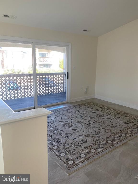 Building Photo - 9470 Scarlet Oak Dr