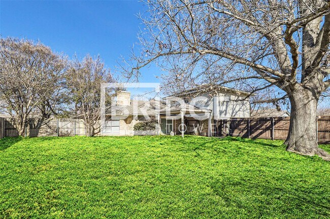 Building Photo - 106 Cedar View Dr