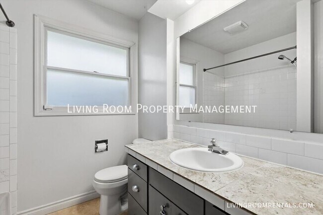 Building Photo - 6550 Beam St