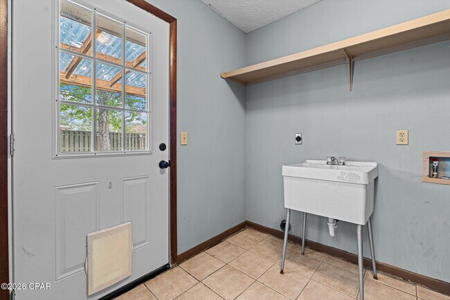 Building Photo - 2194 Briawood Cir