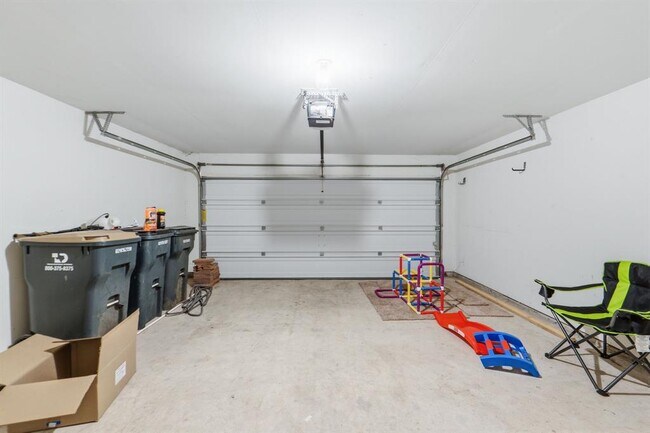 Building Photo - 1326 Amy Dr