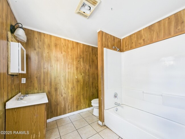 Building Photo - 111 Sternberg Dr