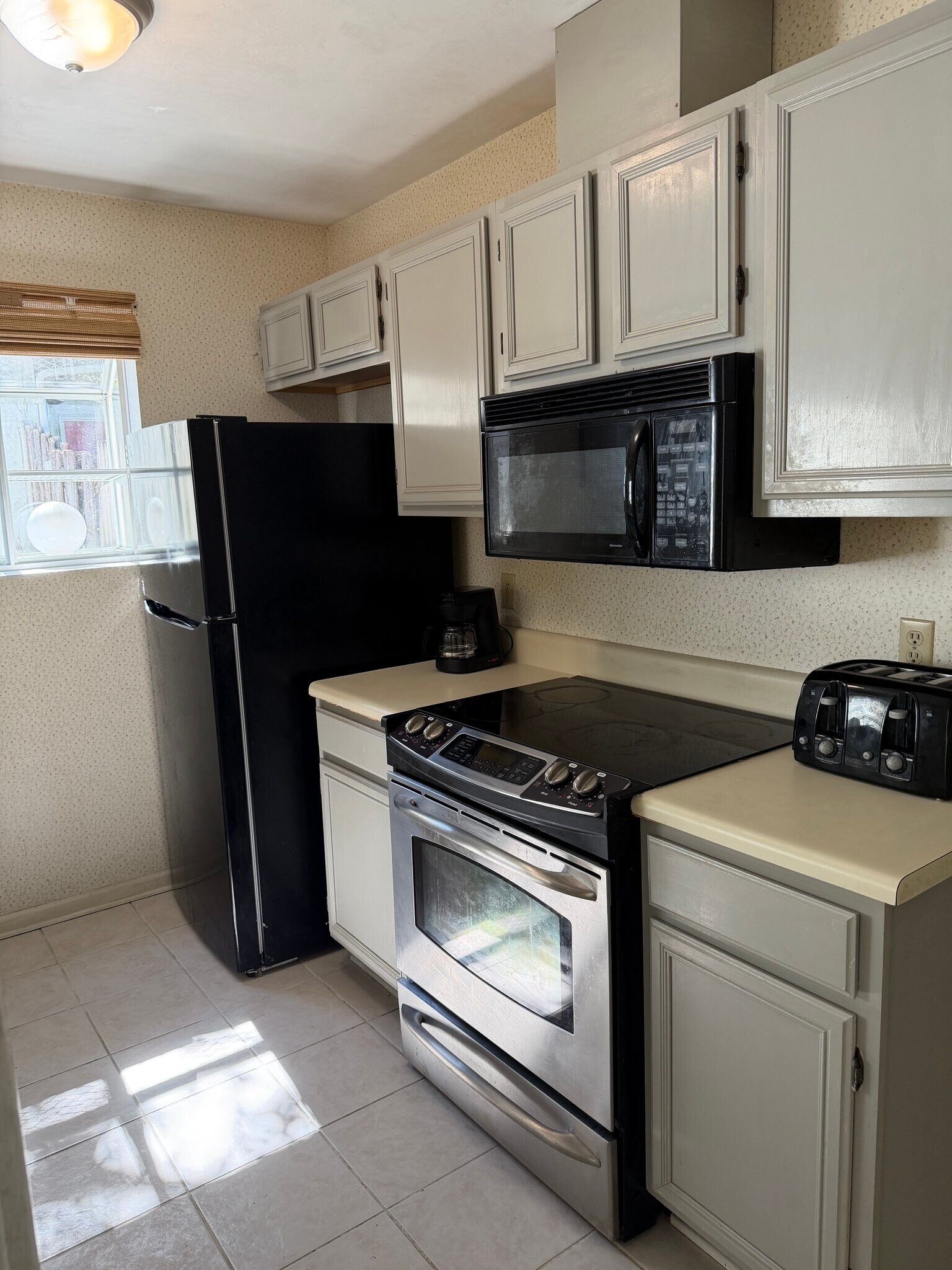 Building Photo - 420 Richview Park Cir E