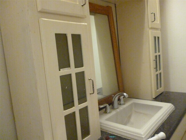 Building Photo - 2822 Mesquite Dr