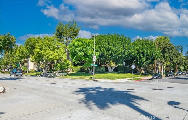Building Photo - 497 E California Blvd