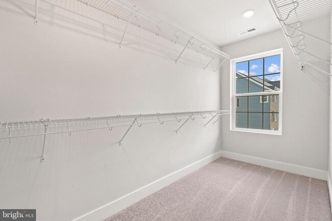 Building Photo - 7736 Meander Ct S