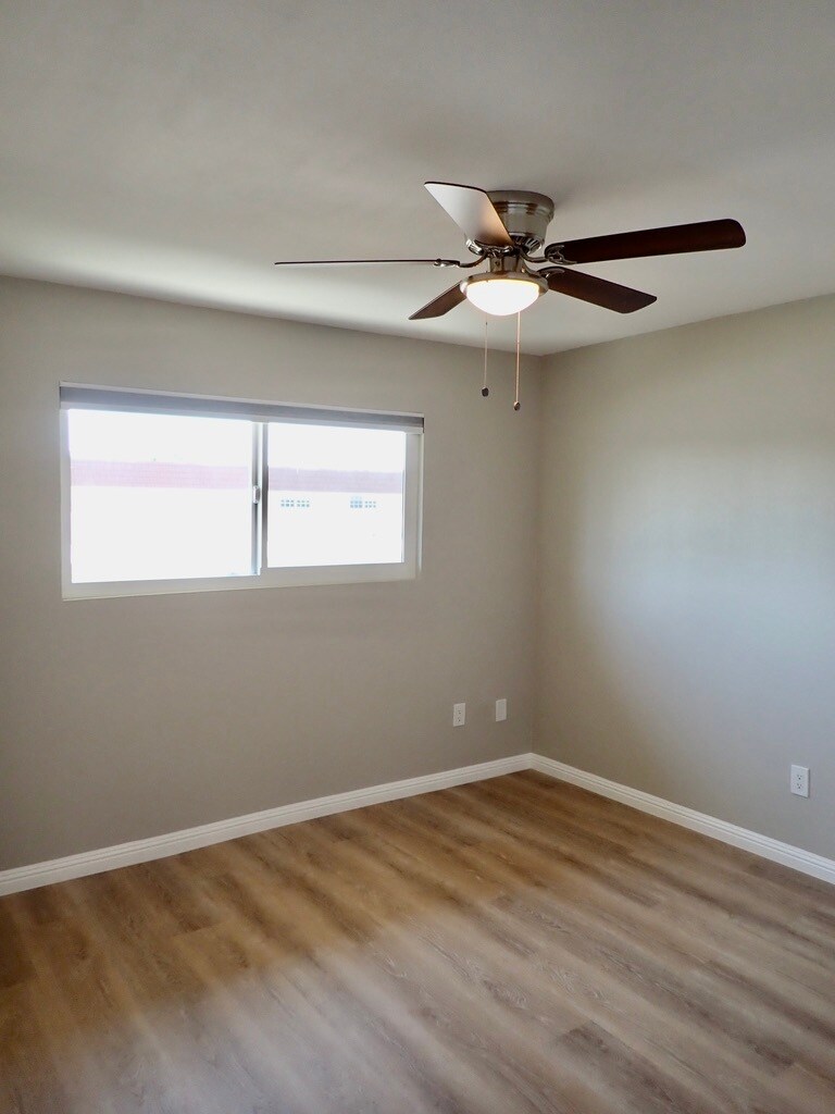 Bedroom 2 - 11266 Fripps Way