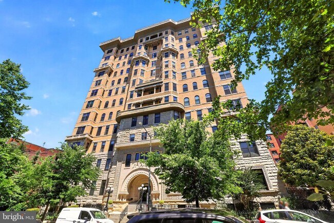 Building Photo - 1615 Q St NW