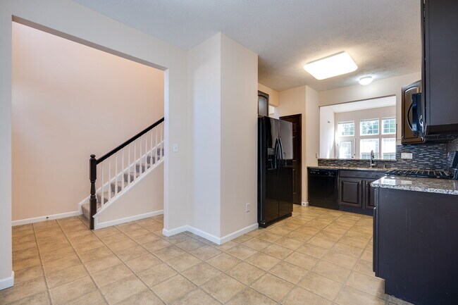 Building Photo - 2652 Harrison Ln