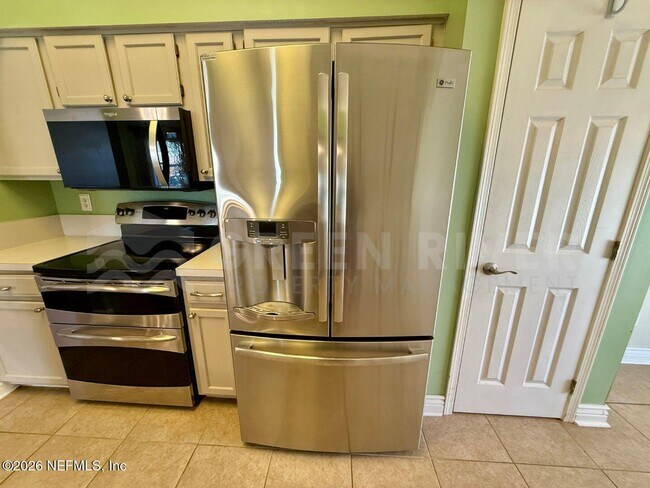 Building Photo - 2927 Waters View Cir