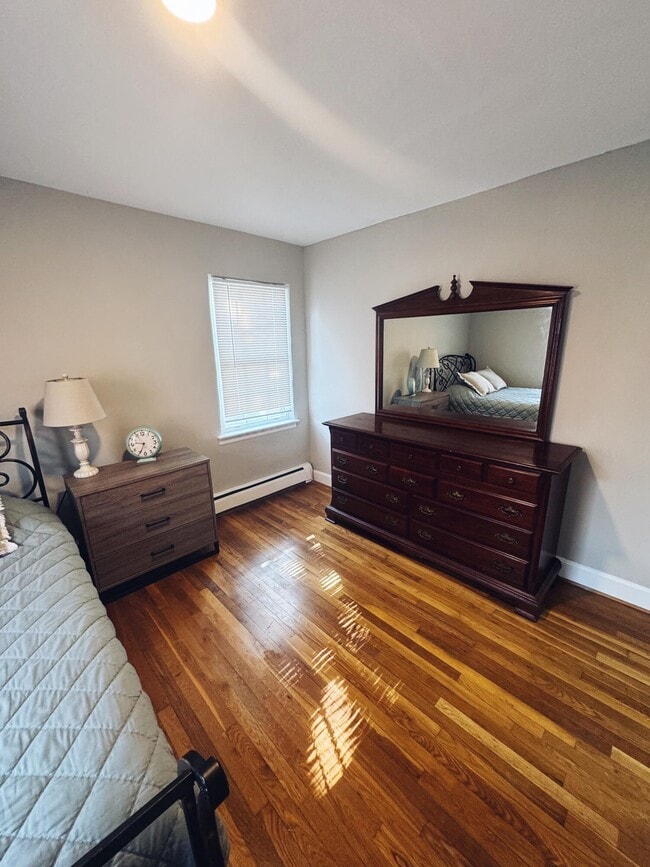 Building Photo - 474 Bob O Link Dr