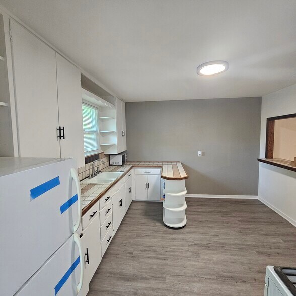 Building Photo - 1211 Laburnum Ave