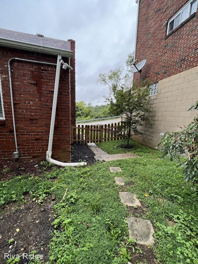 Building Photo - 3 br, 2 bath House - 2901 Leola Avenue