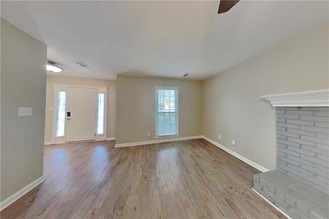 Building Photo - 4200 Irish Highland Dr