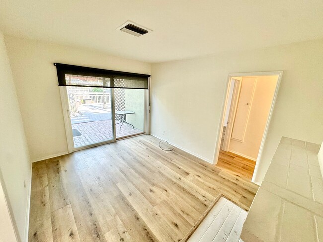 Building Photo - Charming North Hollywood Home