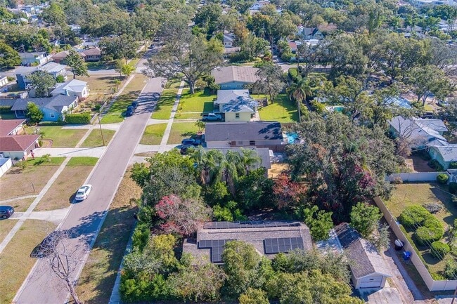 Building Photo - 4642 7th Ave N