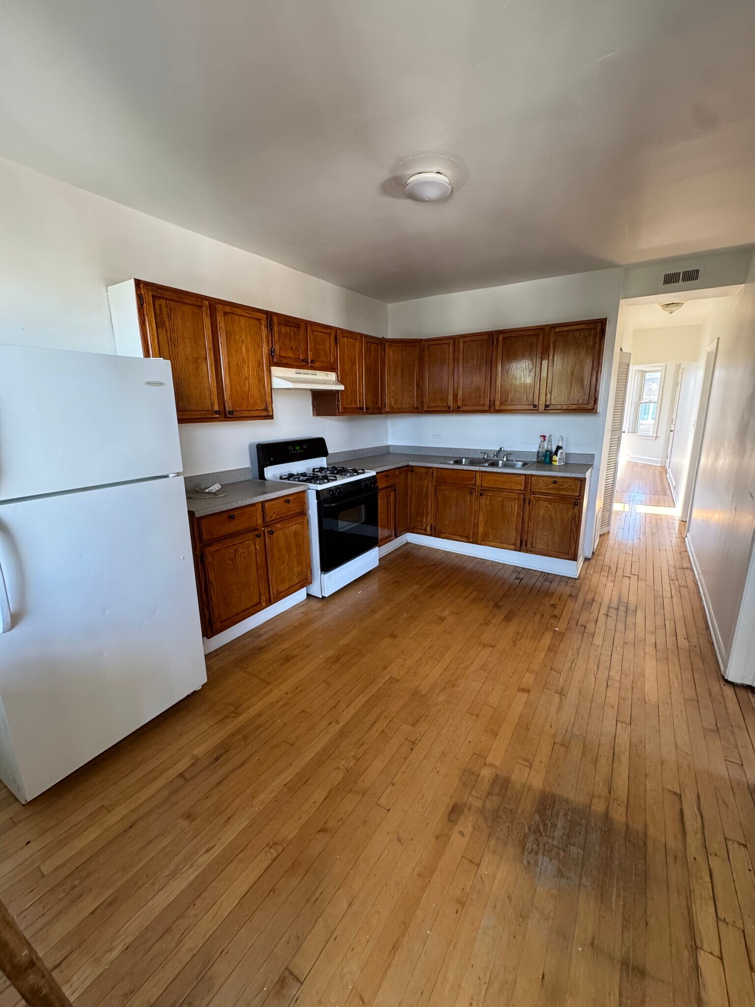 Building Photo - 4251 W Haddon Ave