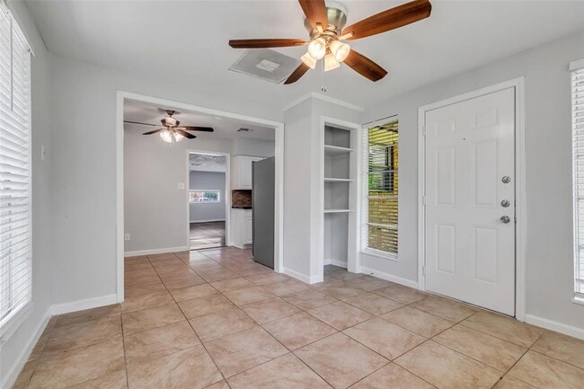 Building Photo - 12331 Flushing Meadows Dr