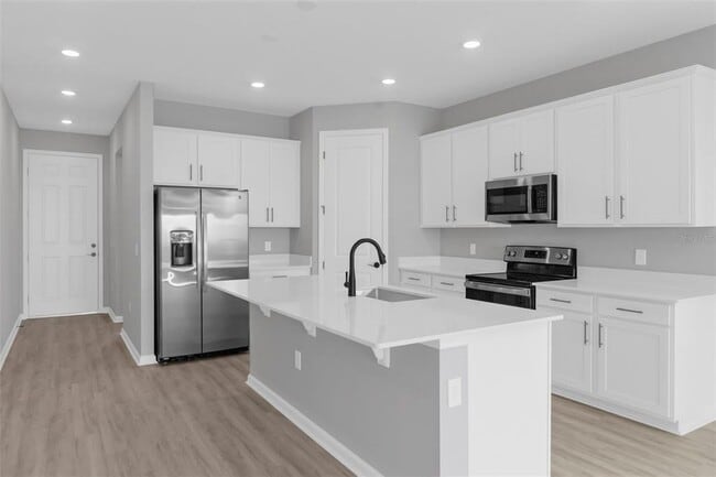 Building Photo - 819 Ballantyne Dr