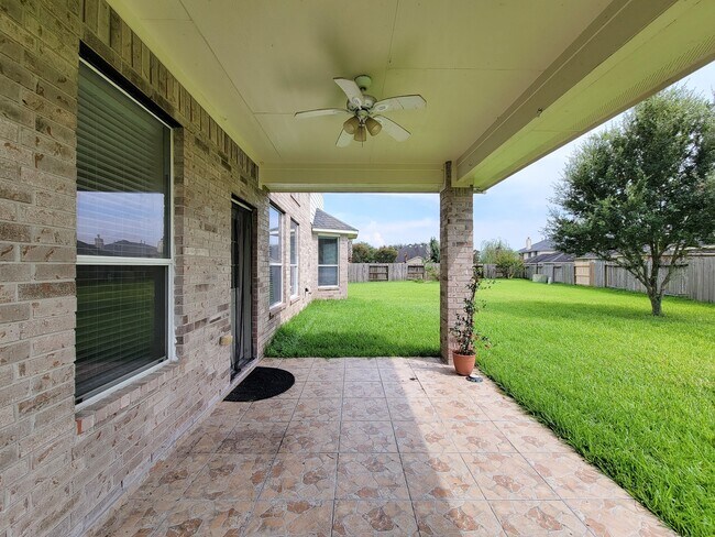 Building Photo - 819 Arlington Ln