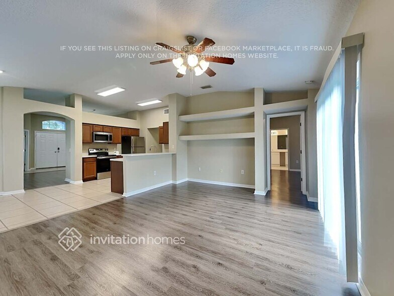 Building Photo - 10109 Deepbrook Dr