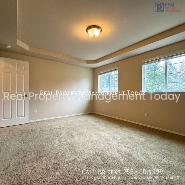 Building Photo - 18107 15th Avenue E