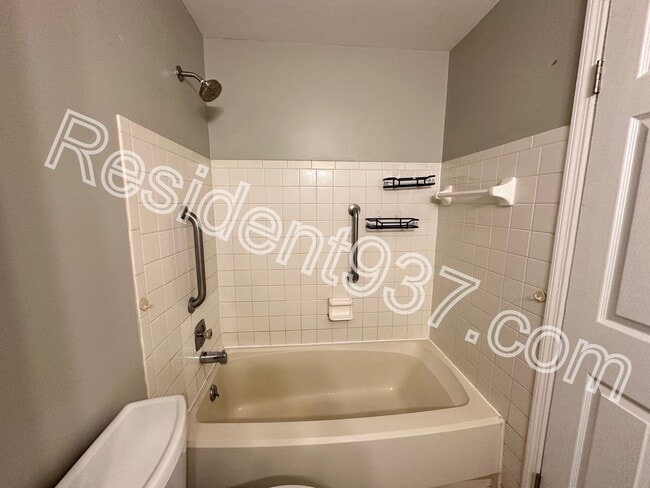 Building Photo - 3 Bed 1 Bath