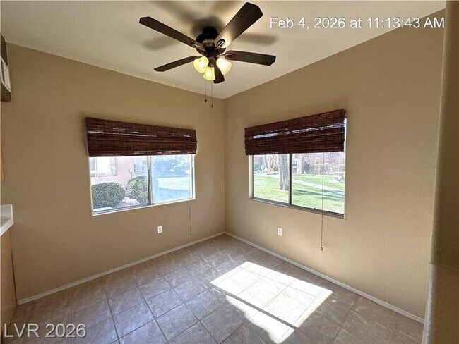 Building Photo - 1ST FLOOR UNIT IN POPULAR SILVERADO RANCH COMMUNITY!