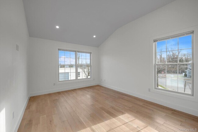 Building Photo - ONE Manhasset Ave