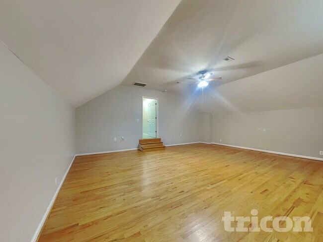 Building Photo - 155 Braxton Ln E