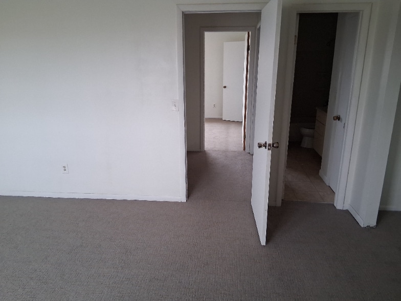 Building Photo - 16486 E 14th Pl