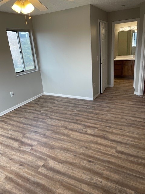 Primary bedroom with ensuite, new flooring - 460 Lakeview Dr