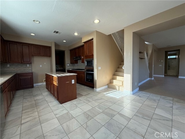 Building Photo - 2420 Lenai Cir