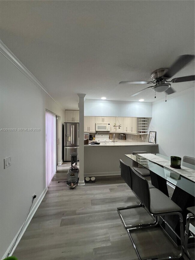 Building Photo - 3357 Cocoplum Cir