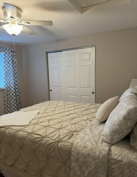 Guest bedroom - 424 S 29th Pl