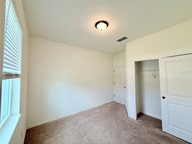 Building Photo - 9544 Sandy Bluffs Circle