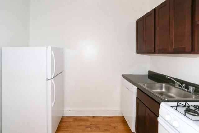 Building Photo - 4848 N Damen Ave