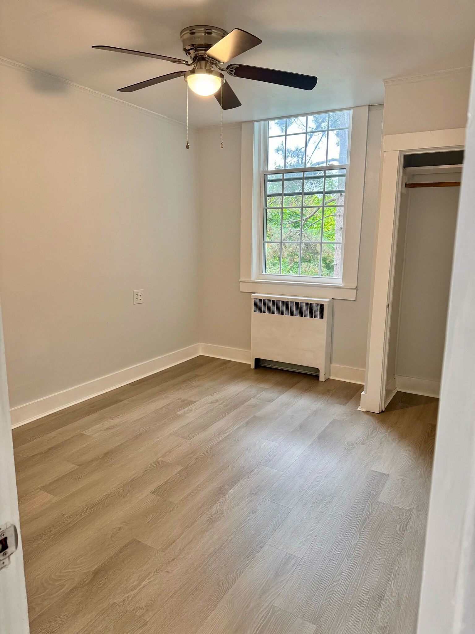 Building Photo - 40 Pond St